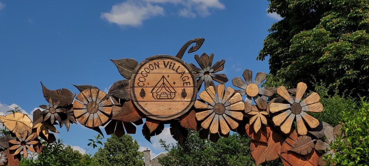 Cocoon Village - Glamping - Domaine Des Grottes De Han Rochefort Kültér fotó